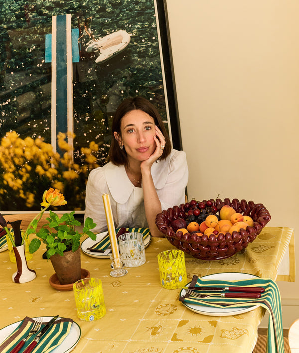 Glassette founder Laura Jackson enjoying Mediterranean-inspired entertaining with Ovette Extra Virgin Olive Oil